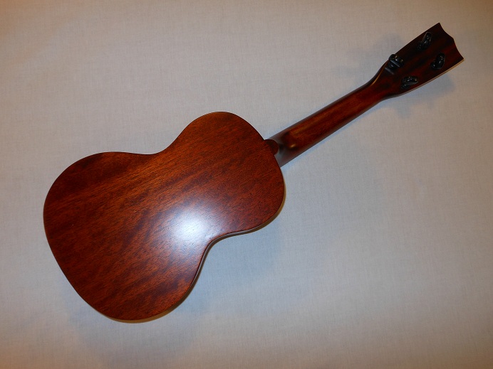 G9110 Concert Standard Ukulele Picture 2
